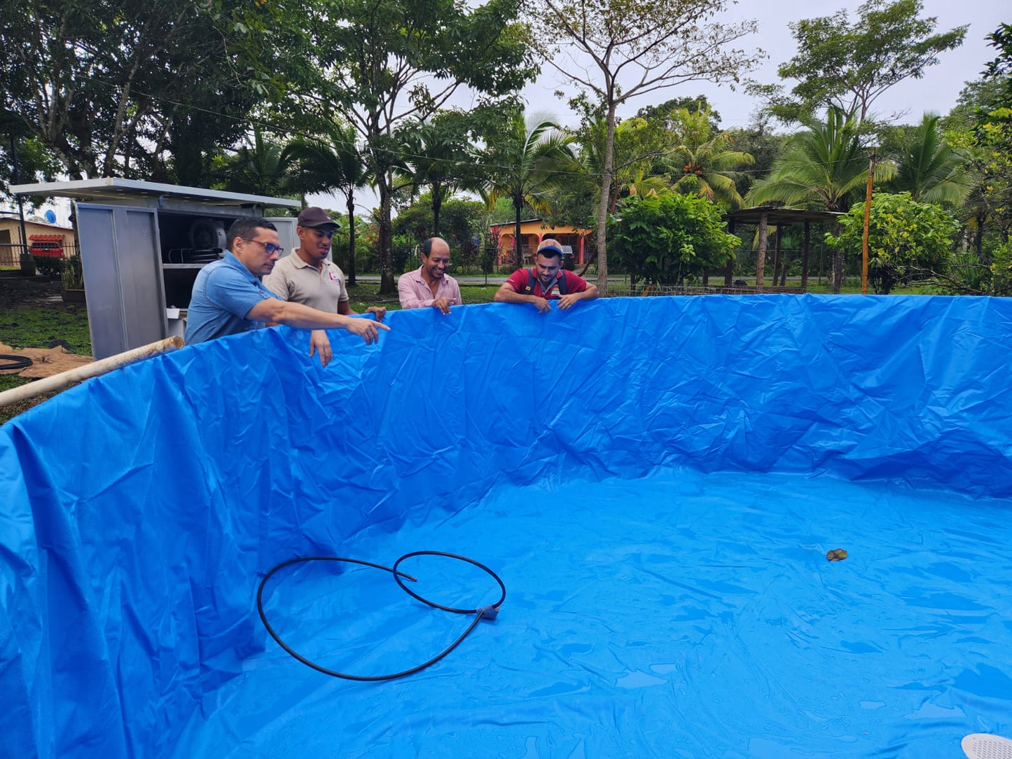 Geomembrana Cría de Peces con 10Mt Diámetro - no incluye esqueleto metálico