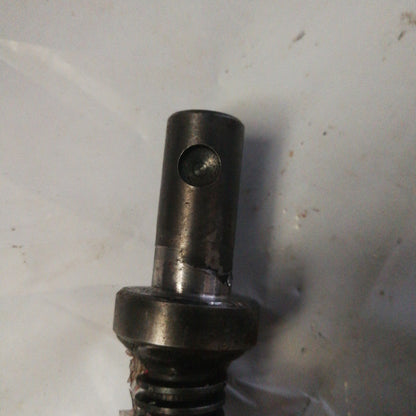 Tornillo de ajuste de altura en silla de conductor